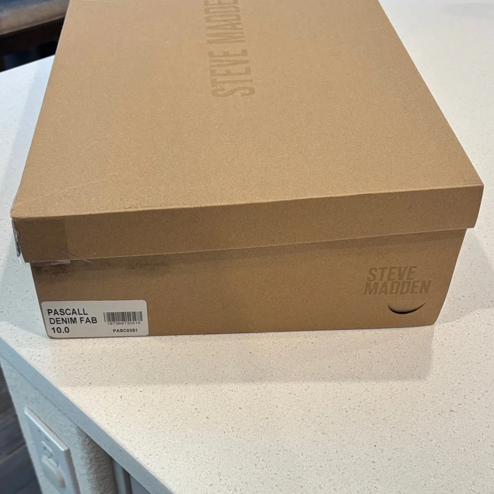 Steve Madden Light Blue Feathered Boots - Picture 11 of 14